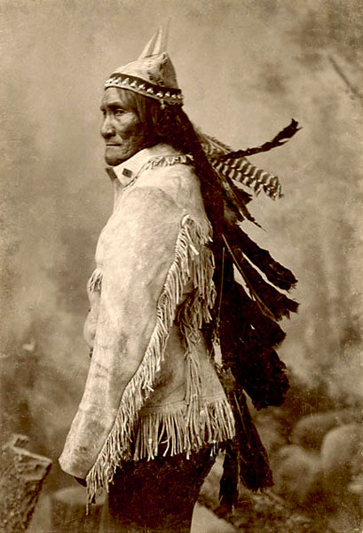 Geronimo wore turkey feathers